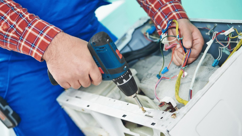 Gördes Altus Altus çamaşır makinesi kart tamiri – Su almama arızası orijinal parça ile giderildi. - Teknik servis örneği